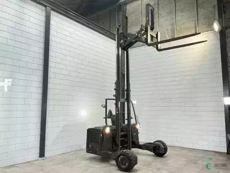 Diesel truck 2008  Moffett  (9)