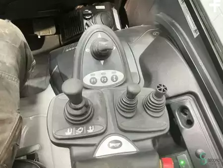 Eléctrica de 4 ruedas 2019  Still RX60-50 (13)