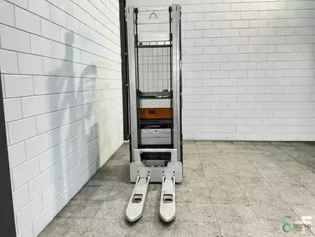 Pallestabler 2018  Still FXV14N (3)