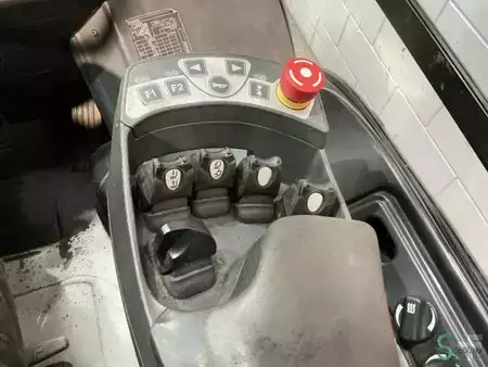 Eléctrica de 4 ruedas 2019  Still RX60-35 (13)