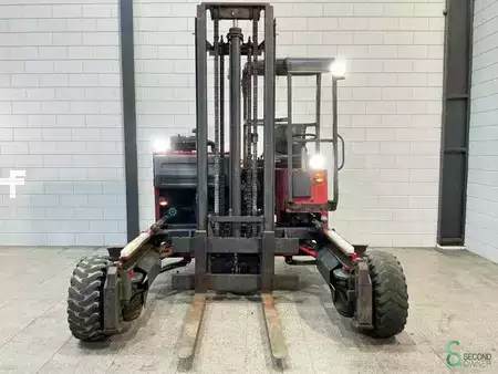 Chariots élévateurs diesel 2004  Moffett  (2)