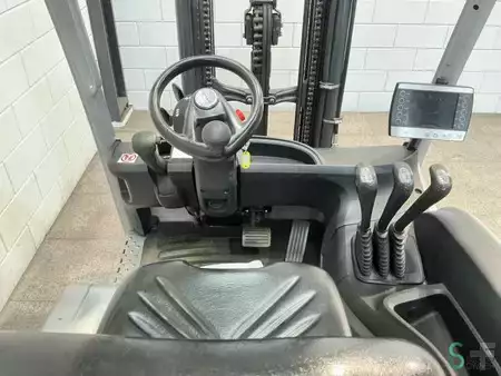 Chariots électriques à 4 roues 2020  Still RX20-16 (10)