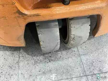 Chariots électriques à 4 roues 2020  Still RX20-16 (15)