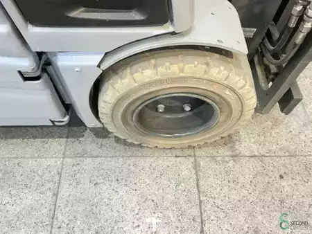 Chariots électriques à 4 roues 2020  Still RX20-16 (17)