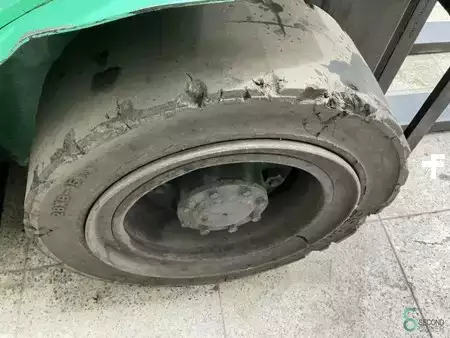 LPG heftrucks 2008  Mitsubishi FG30N (16)