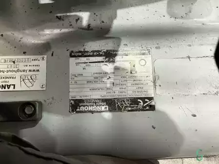 Treibgasstapler 2007  Nissan UGD 02 A 30 PQ (10)