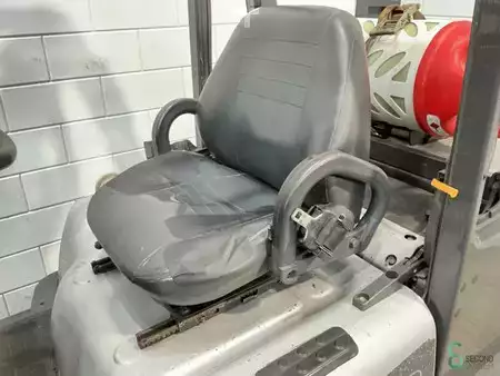 Treibgasstapler 2007  Nissan UGD 02 A 30 PQ (11)