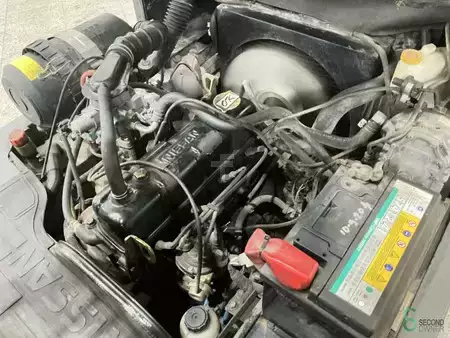 Treibgasstapler 2007  Nissan UGD 02 A 30 PQ (14)