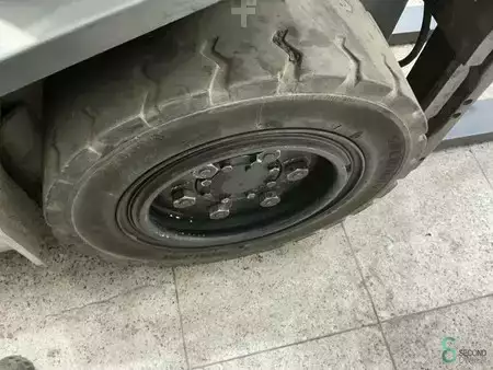 Treibgasstapler 2007  Nissan UGD 02 A 30 PQ (16)