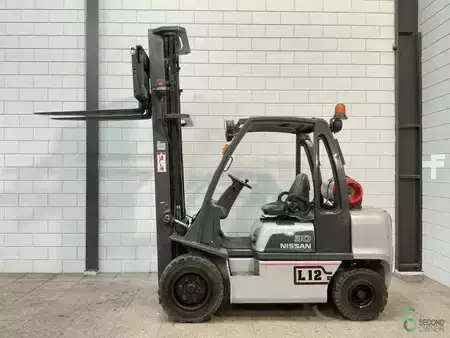 Treibgasstapler 2007  Nissan UGD 02 A 30 PQ (7)