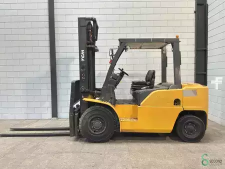 Diesel truck 2018  TCM FD 40 T 8 (1)