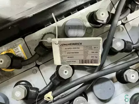 Wózek wysokiego podnoszenia 2017  Jungheinrich EJC B31 (12)