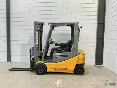 Elektryczne 4-kołowe 2019  Jungheinrich EFG 320 (1)