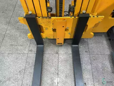 Recogepedido vertical 2005  Jungheinrich EFX 413 (4)