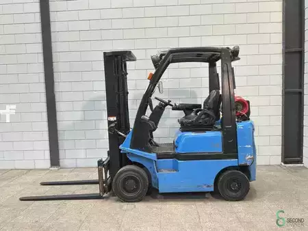 Gázüzemű targoncák 2013  Nissan P 1 D 1 A 15 LQ (1)