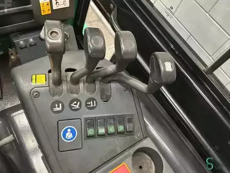 Elektro 4 Rad 2006  Mitsubishi FB50N (11)