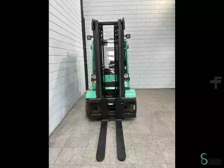 Elektro 4 Rad 2006  Mitsubishi FB50N (3)
