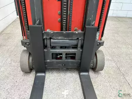 Pinontavaunu 2008  Linde E10 (6)