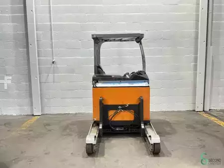 Reach Trucks 2015  Still FM-X17 (2)