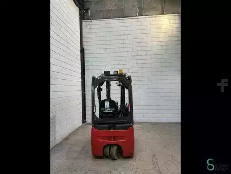 Chariots électriques à 4 roues 2018  Linde E12-02 (6)