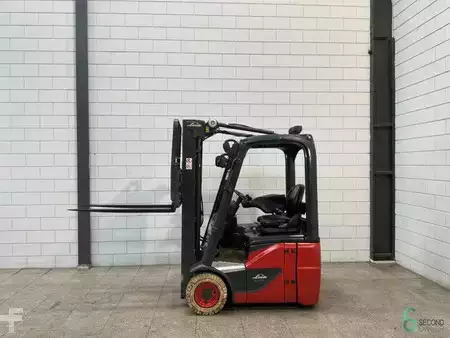 Chariots électriques à 4 roues 2018  Linde E12-02 (7)