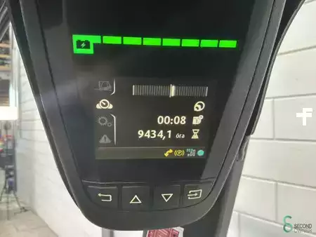 Chariots électriques à 4 roues 2018  Linde E12-02 (9)
