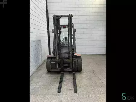 Chariots élévateurs diesel 2000  Toyota 02-7 FDF 30 (4)