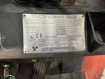 Dieselový VZV 2006  Toyota 42-7 FD 35 (10)