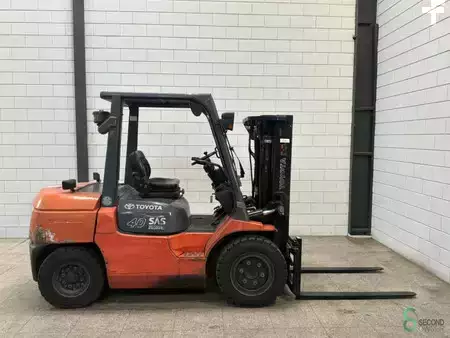 Dieselový VZV 2006  Toyota 42-7 FD 35 (2)