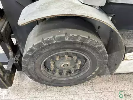 Carretilla elevadora GLP 2020  Still RX 70-40 T (13)