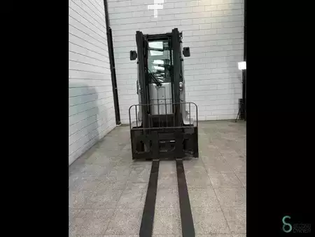Carretilla elevadora GLP 2020  Still RX 70-40 T (4)