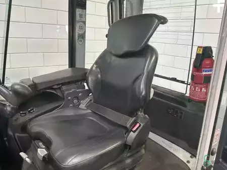 Carretilla elevadora GLP 2020  Still RX 70-40 T (9)