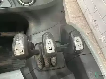 Electric - 4 wheels 2021  Still RX60-25 (10)