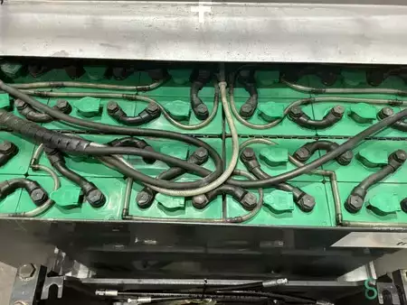 Reach Truck 2015  Still FM-X17 (10)