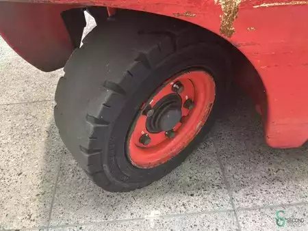 LPG heftrucks 2009  Linde H16T-01 (18)