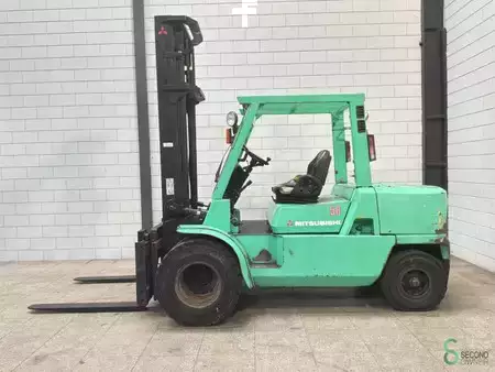 Dieselový VZV 2005  Mitsubishi FD50K (1)