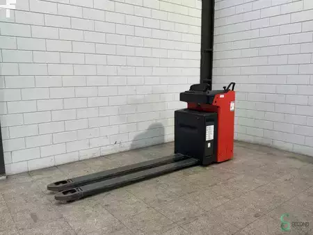 Porta-paletes elétrico 2018  Linde T20R (2)