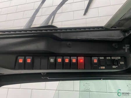 Eléctrico - 4 rodas 2013  Linde E50HL-01 E (13)