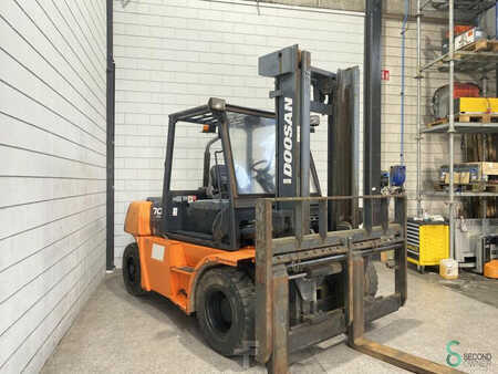 Empilhador diesel 2008  Doosan D70S-5 (3G) 5 (D) (6)
