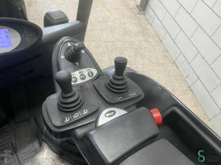 Elektro 4 Rad 2018  Still RX20-18 RX20 (12)