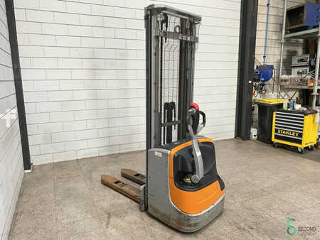 Stacker pedestre 2018  Still EXV14 EXV (2)