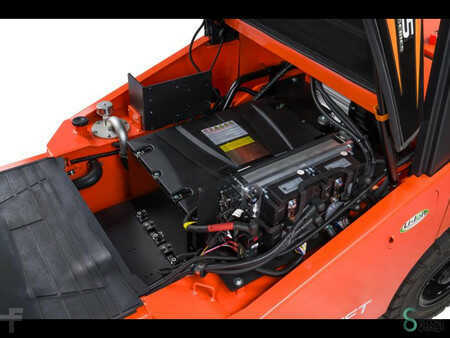 Elektro čtyřkolový VZV 2025  Noblelift CPD25-AF1H (16)