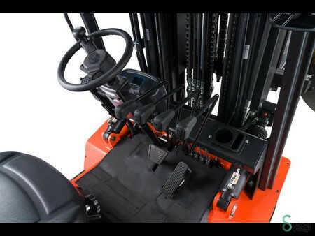 Elektro čtyřkolový VZV 2025  Noblelift CPD30-AF1S (14)