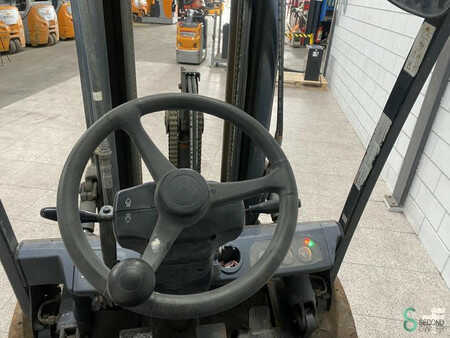 Empilhador diesel 2010  Doosan D30S-5 5 (D) (10)