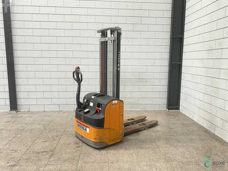 Stacker pedestre 2014  Still EGV14 EGV (1)