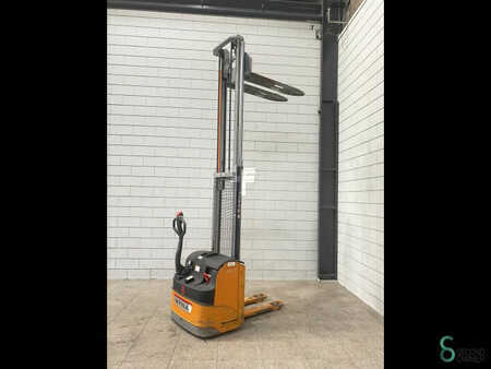 Stacker pedestre 2014  Still EGV14 EGV (6)