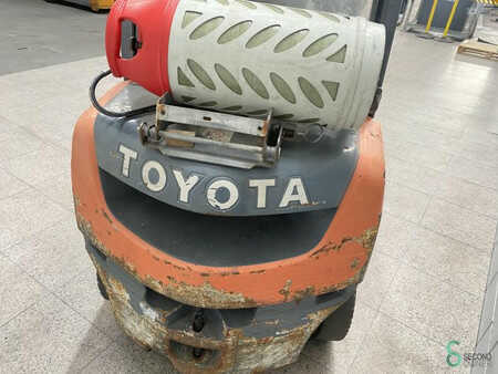 LPG VZV 2008  Toyota 02-8 FGF 25 FGF (5)