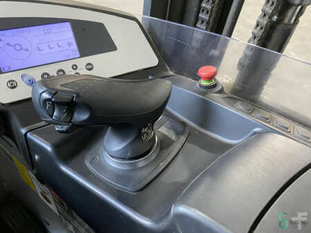 Chariots à mât rétractable 2017  Still FM-X10 (12)