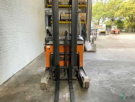 Chariots à mât rétractable 2017  Still FM-X10 (4)