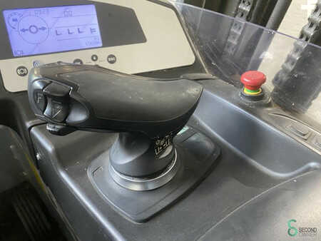 Chariots à mât rétractable 2017  Still FM-X10 (12)